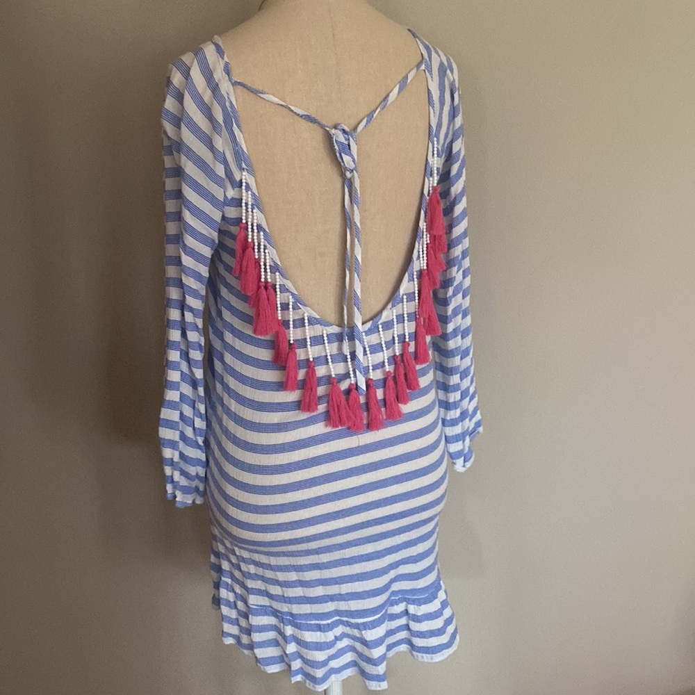 Francesca’s Coverup - Picture 2 of 3